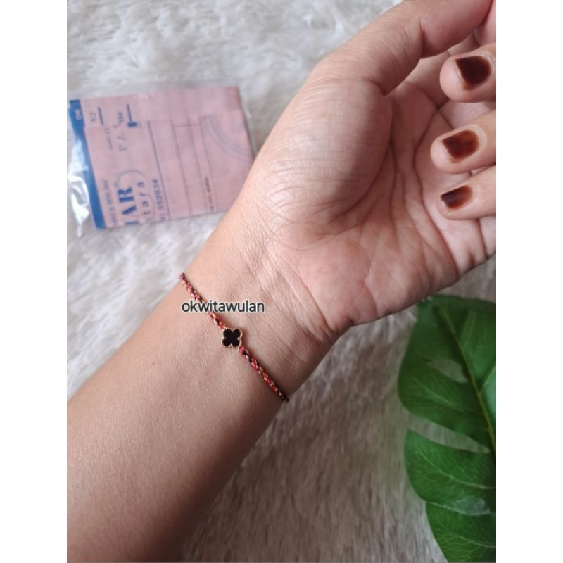 gelang tali liontin clover 0.2grm