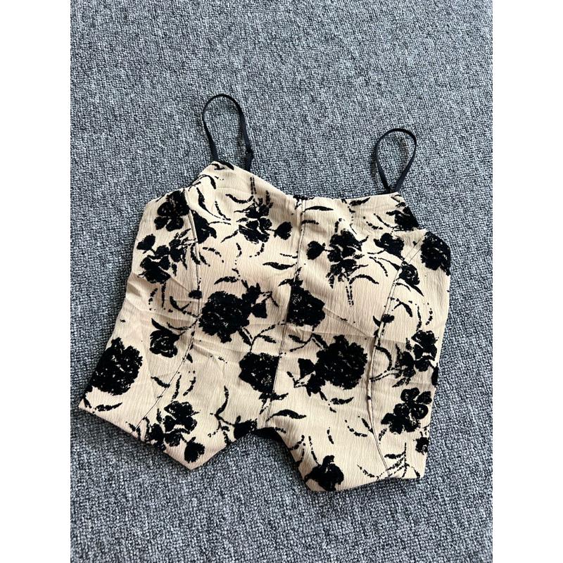 PRELOVED TANKTOP +CUP BRA