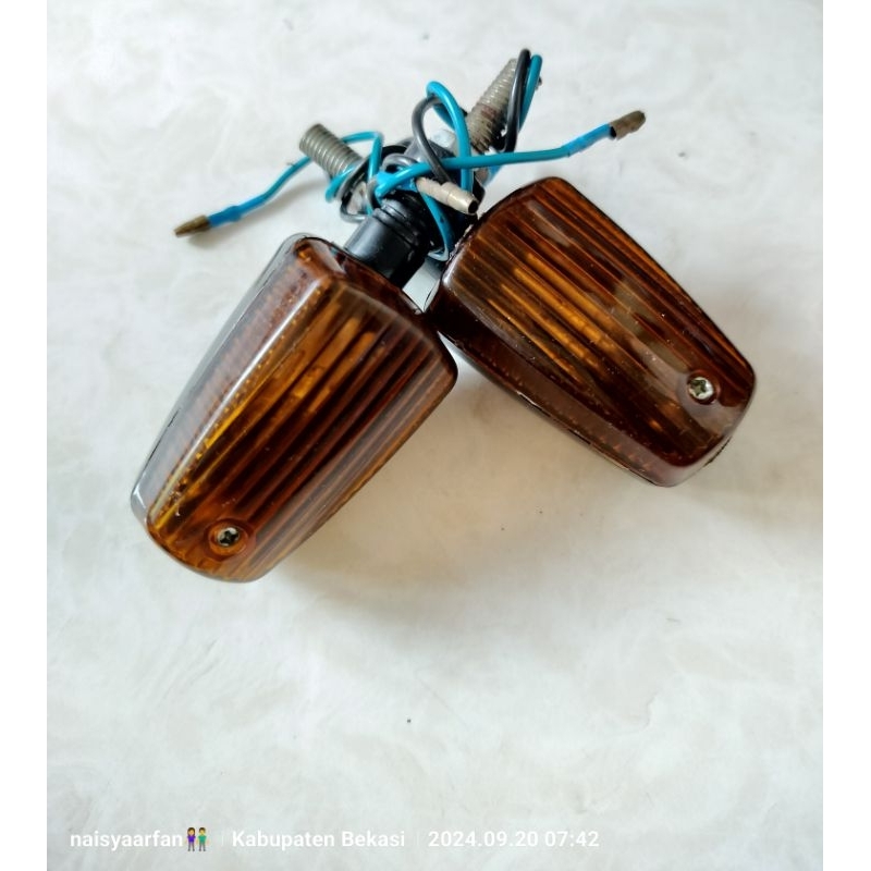 1 set lampu sein ritting sen mini custom hitam Honda cb 100 cb Clasik Tiger Mega pro original part