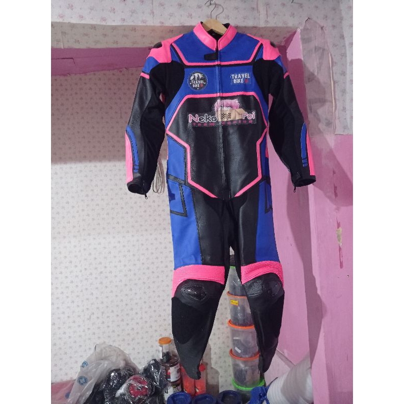 werpak balap pria keren mandalika motogp
