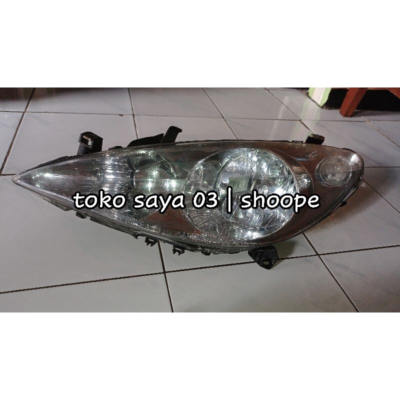 SECOND SEBELAH KIRI lampu depan Peugeot 206