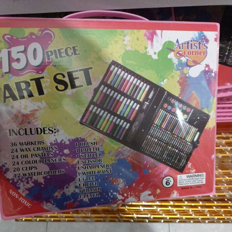 

crayon art set 150pcs