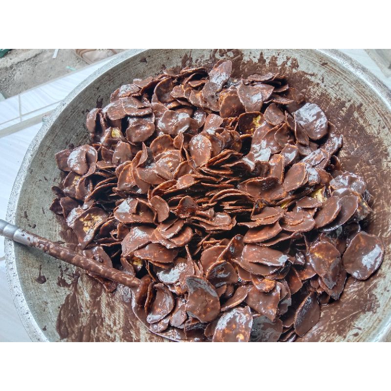 

Keripik Pisang Lumerr 1 ⅕ KG