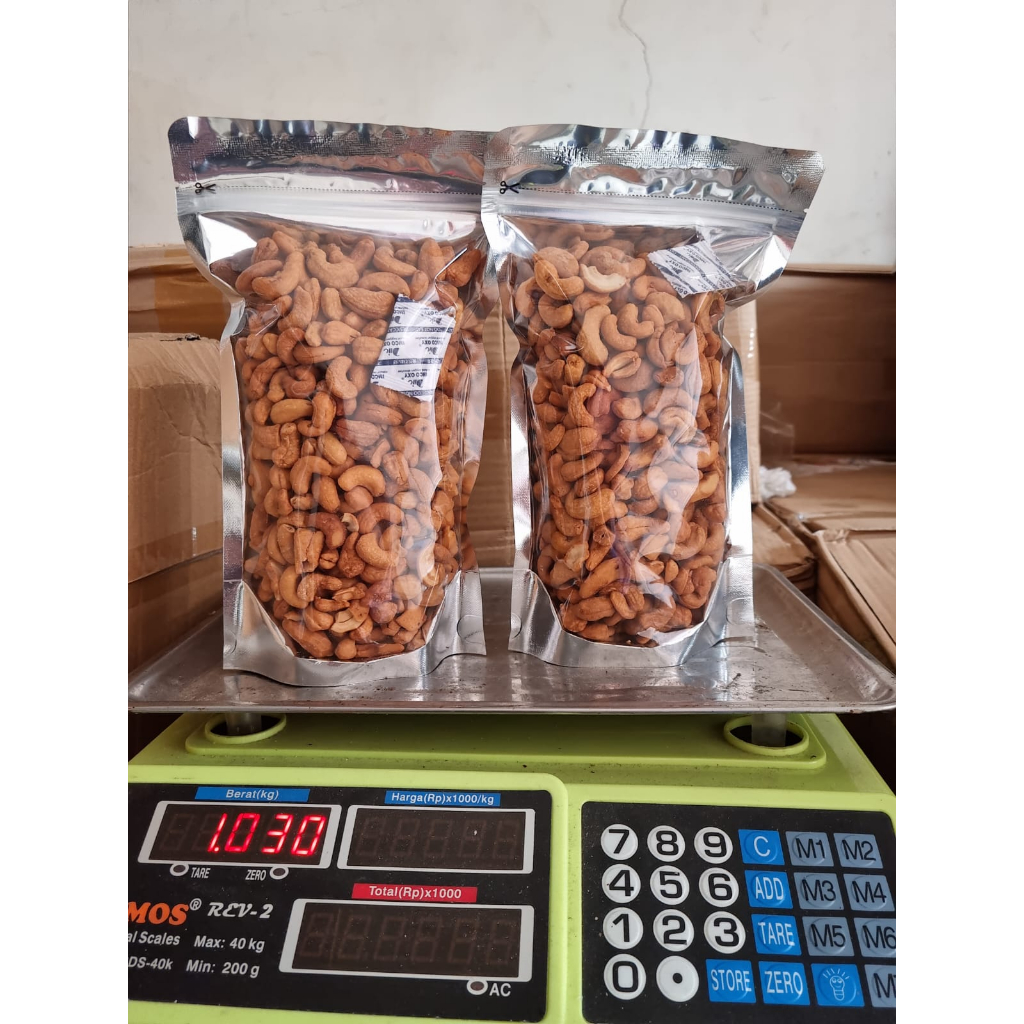 

Kacang Mede Goreng Mete Matang Rasa Asin Bawang Pedas Gurih Madu Wijen 500 gram