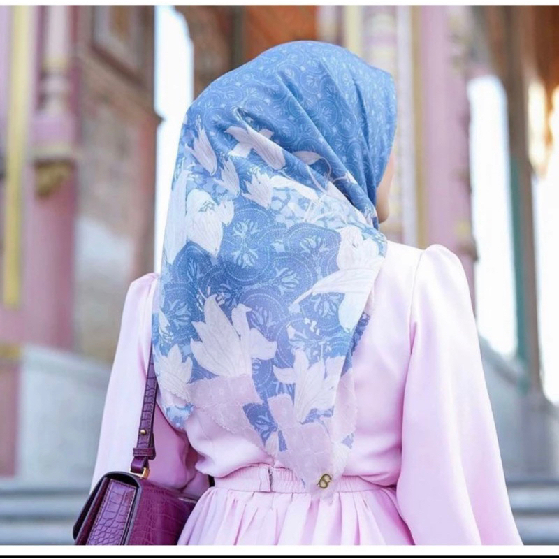 Buttonscarves Maharani Series Raya BS Scarf blue