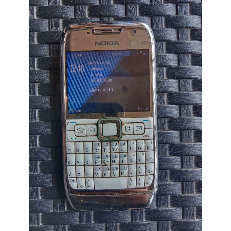 NOKIA E71 SECOND