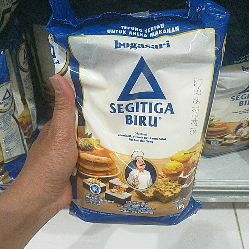 

Tepung Terigu Bogasari Segitiga Biru 1 Kg