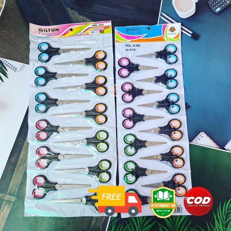 

Gagang Hitam Gunting isi 12/Gunting Warna Hitam/Gunting Renteng/Scissors/Alat Memotong