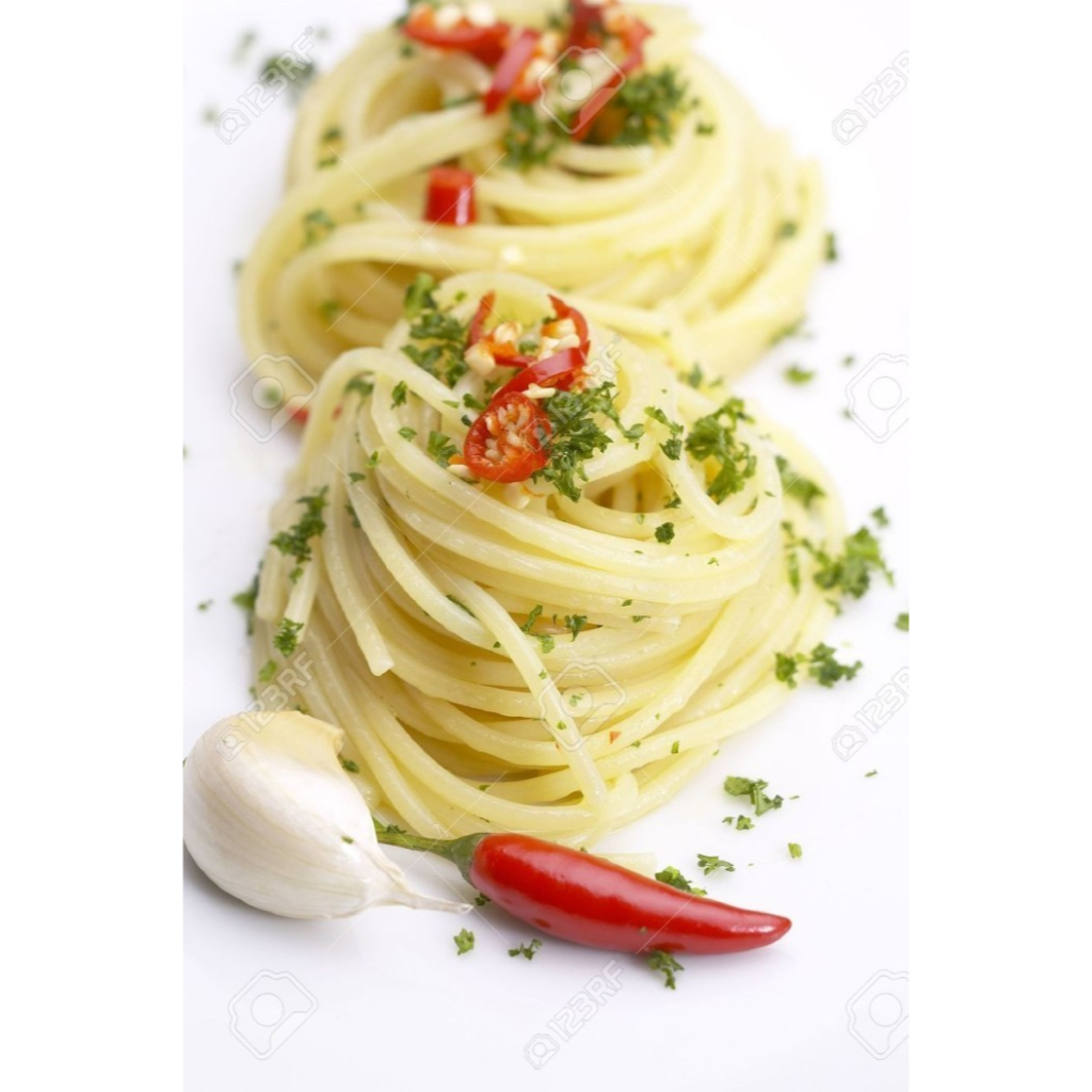 

Pepperoncino Aglio Olio Pasta Oil Sauce Seasoning Bumbu Saus Mie Bawang Cabai 100ml