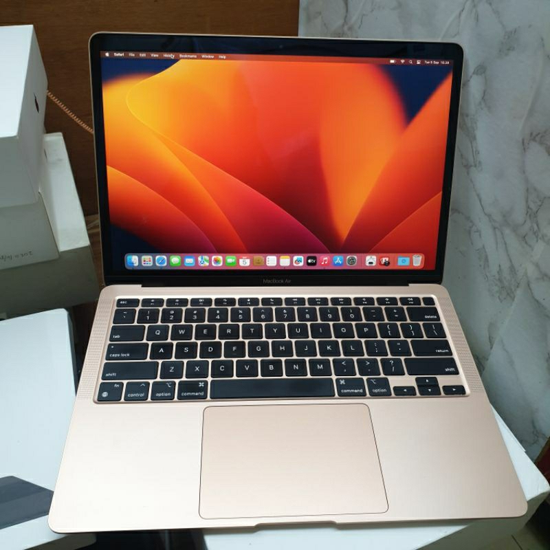MacBook Air M1 8GB 256GB 13 inch Display