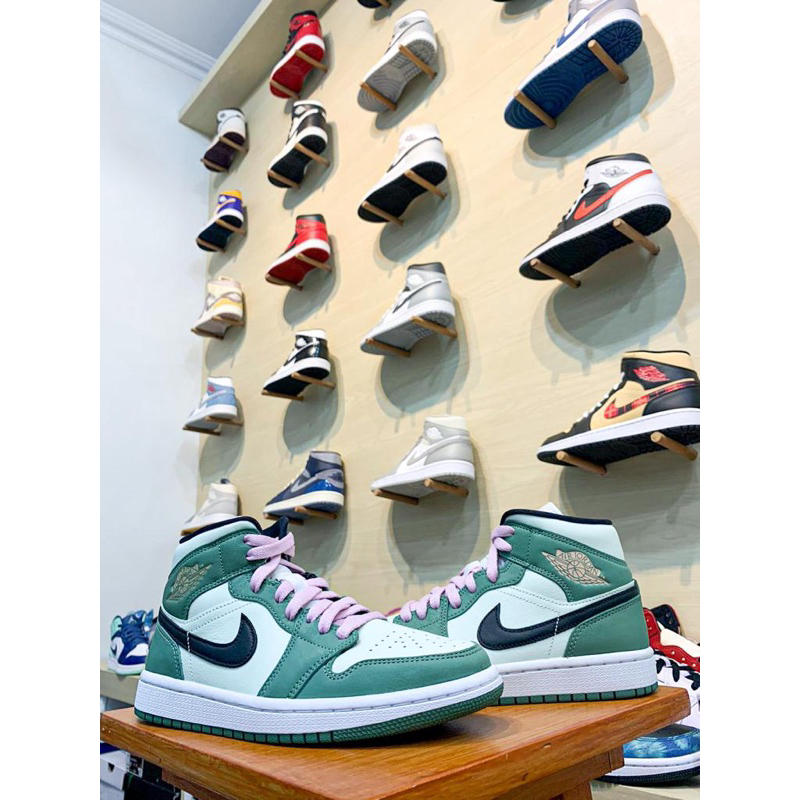 Air Jordan 1 Mid SE Dutch Green