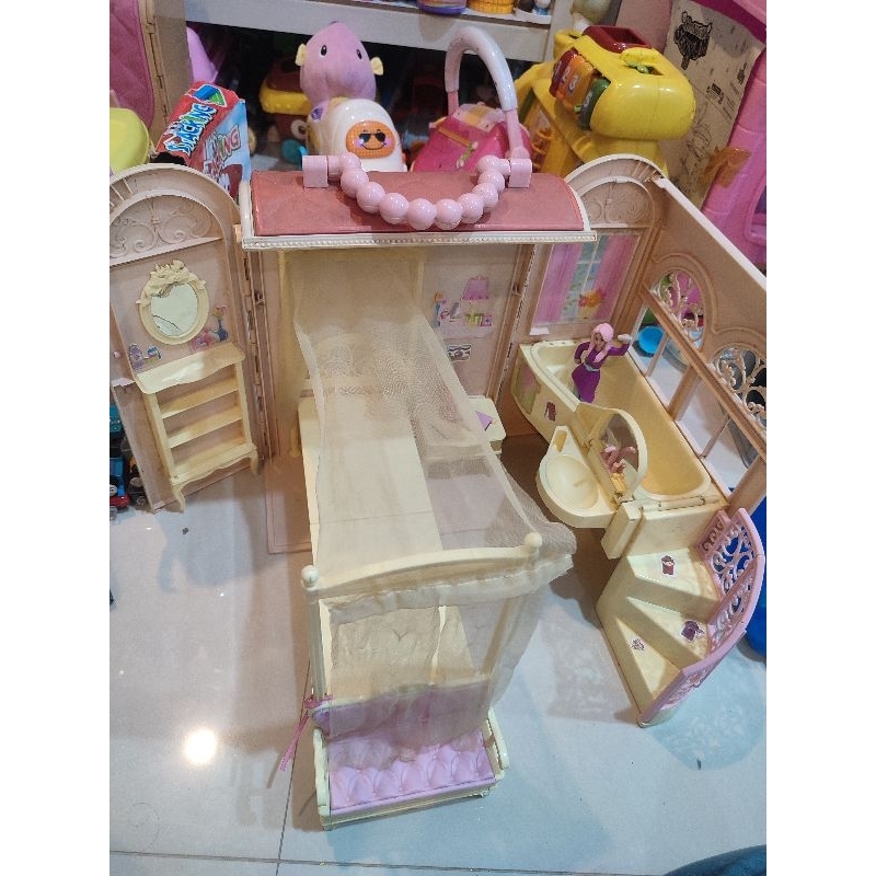 Rumah Koper Barbie Preloved (Booked)