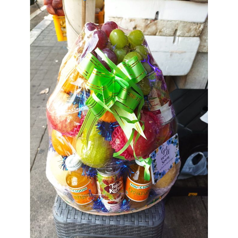 

parcel buah plus minuman vitamin susu beruang yuse