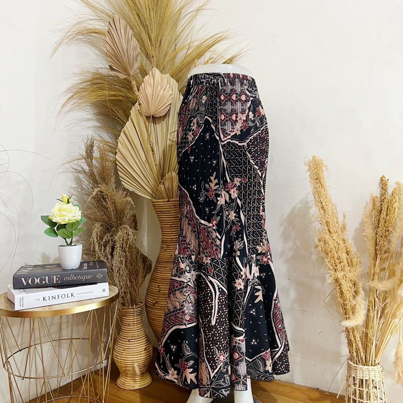 Rok Batik Duyung Plisket ASTA HITAM S - Jumbo / Rok Bawahan Kebaya / Rok duyung / Rok wisuda / Rok k