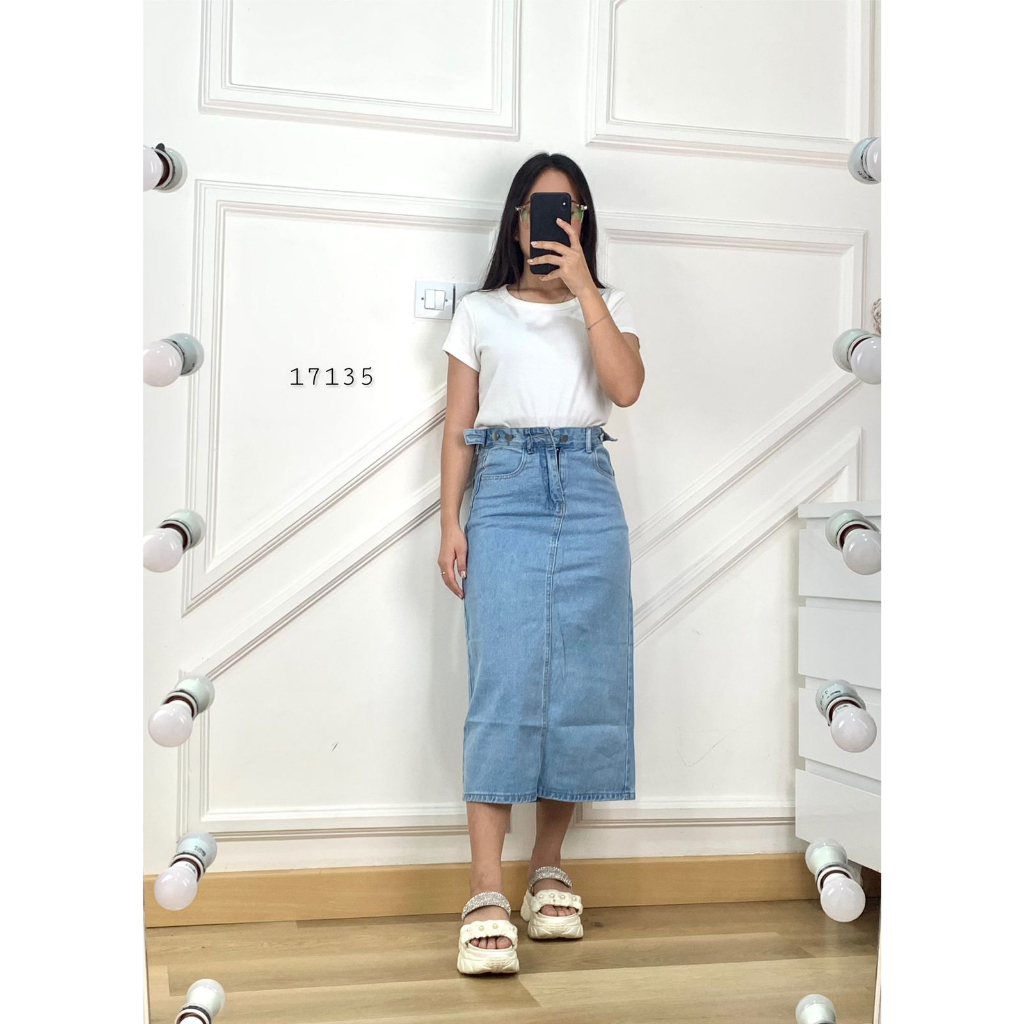 ROK JEANS WANITA BLUE LIGHT POLOS VARIASI BUTTON BAGIAN PINGGANG + ZIPPER TWIN POCKET DEPAN BELAKANG