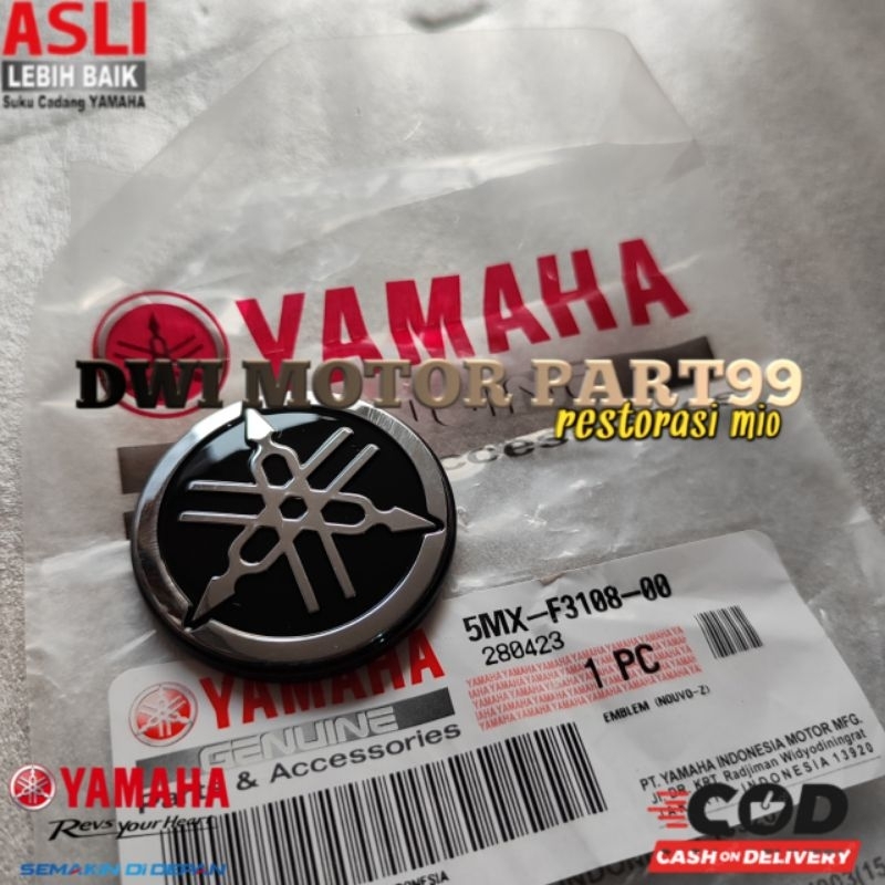 EMBLEM TIMBUL PANEL TAMENG DEPAN NOUVO Z 5MX-F3108 SILVER ORIGINAL ORI