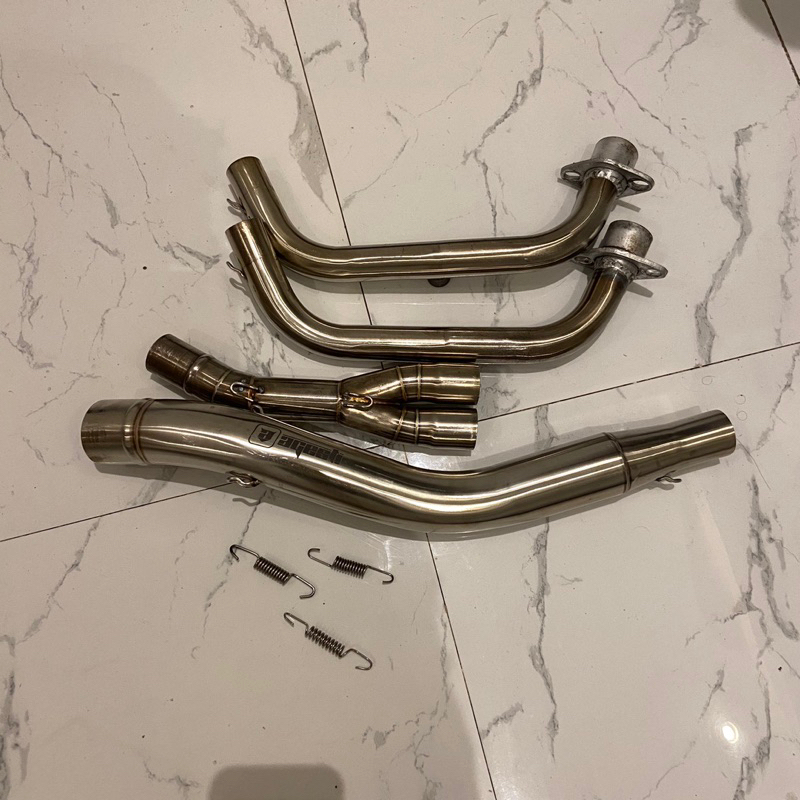 HEADR CBR 250RR AGESTI by SECONDBIKERS