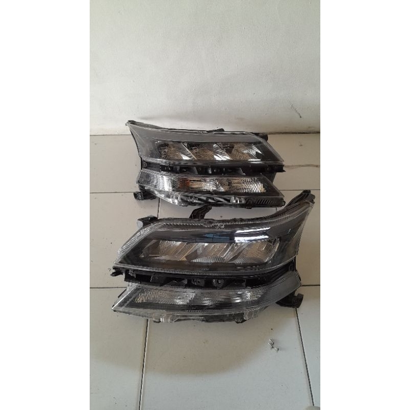 headlamp avanza,xenia 2019-2020 original