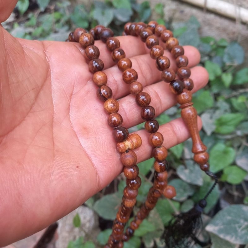 tasbih kayu gaharu wangi 8mm tasbih gaharu super tasbih gaharu hitam tasbih gaharu asli