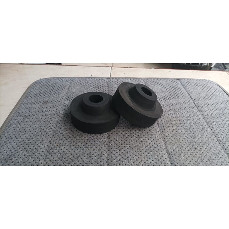 karet bantalan/peninggi per belakang ford fiesta