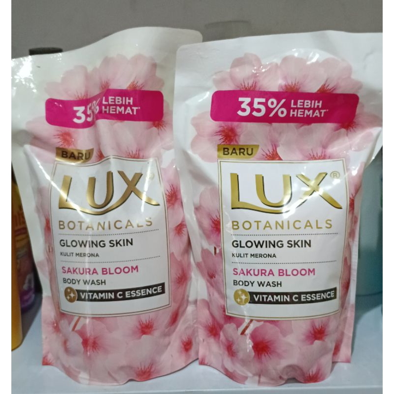 Sabun cair Lux sakura bloom 825ml