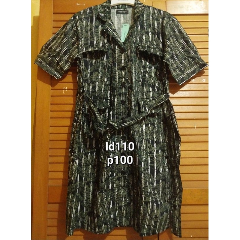 tunik motif salur daun warna hijau