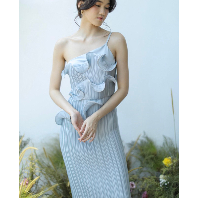 [OFFICIAL MISSE] Haven Dress in Dusty Blue XS - Preloved