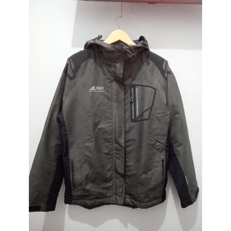Jaket Gunung Rei second brand