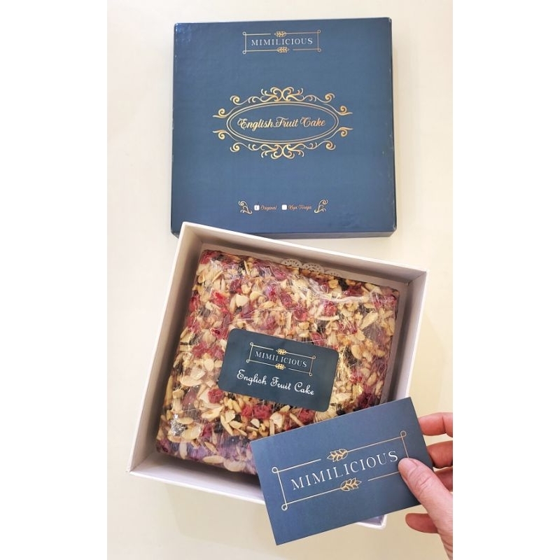 

ENGLISH FRUIT CAKE DELUXE (HARDBOX)