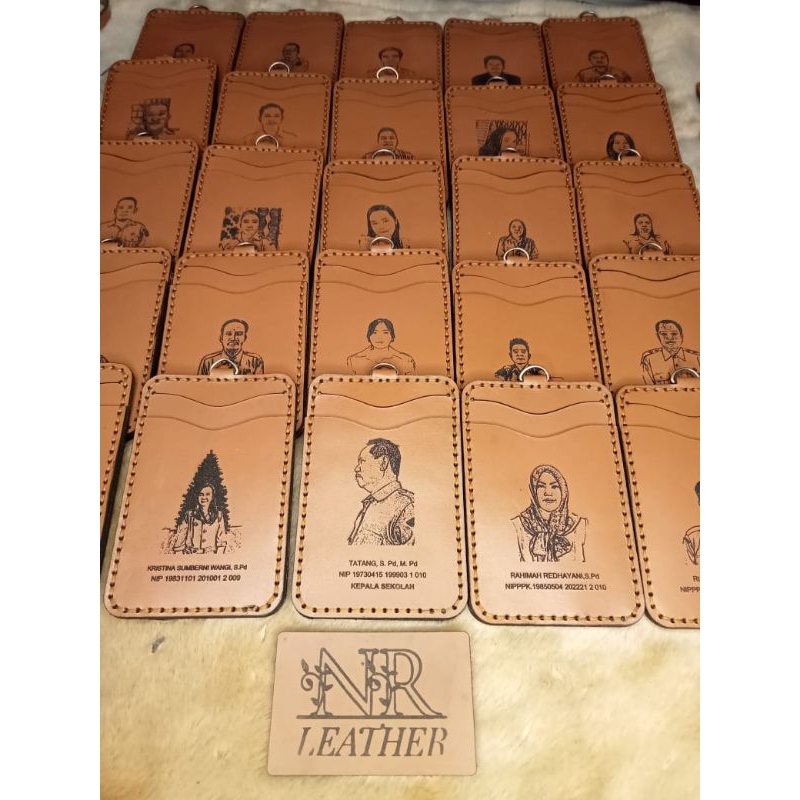 

ID CARD KULIT CUSTOM/NAMETAG DINAS PENDIDIKAN