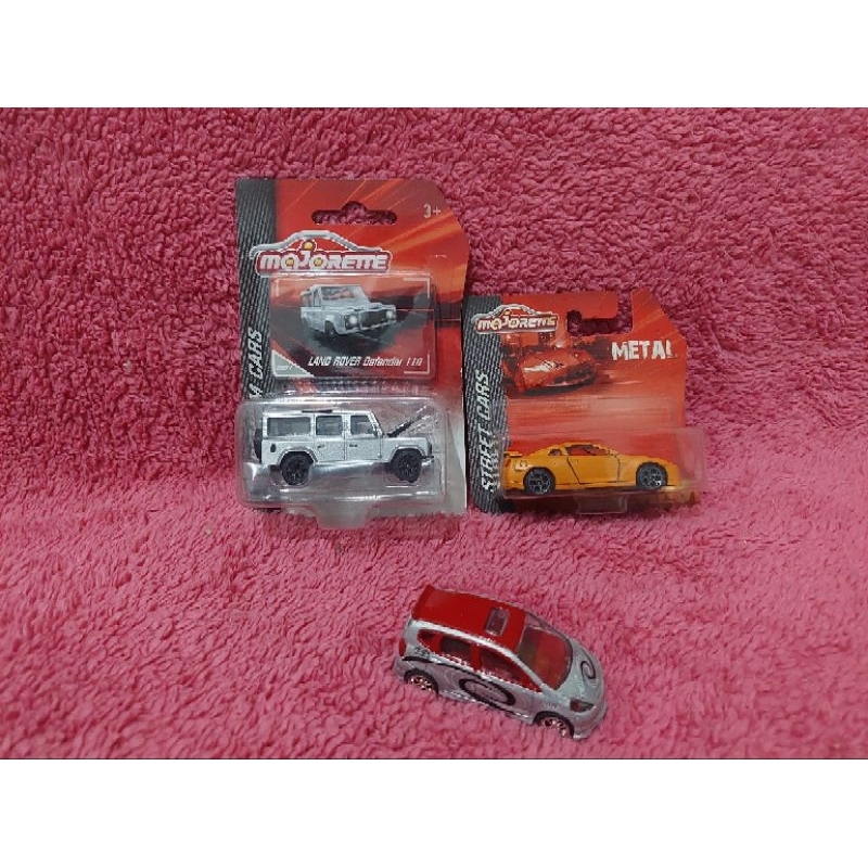 Majorette Land Rover & Skyline GTR