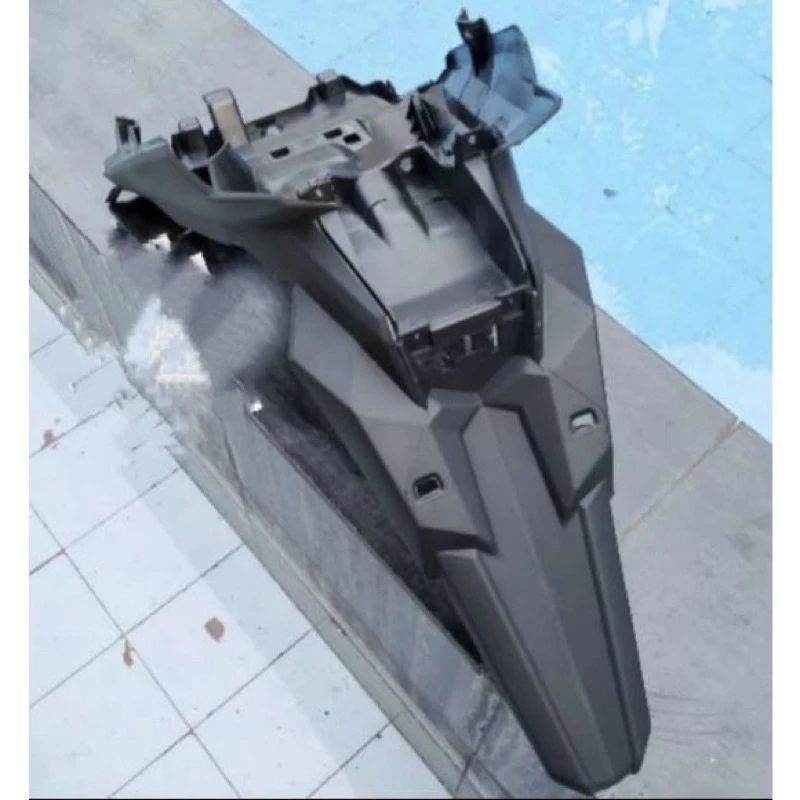 spakbor slebor belakang Vario 125 150 LED 2015-2017