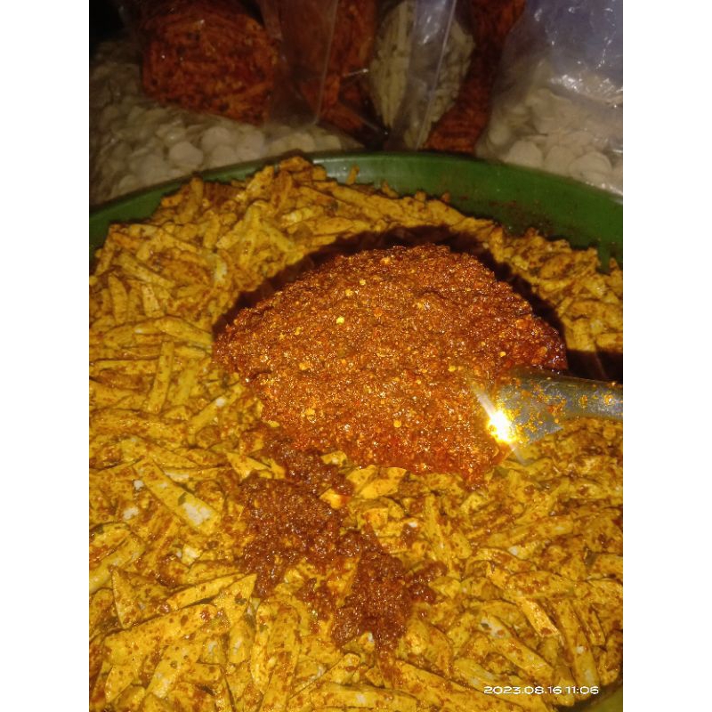 

Basreng dua mahkota pedes nampol 70 gram