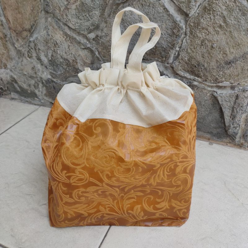 

Tas Hajatan Embos Mewah / Muat hingga 3 Box / Ready stock / Tas Souvenir Ulang Tahun / Tas perayaan Hari Raya / Tas Pernikahan