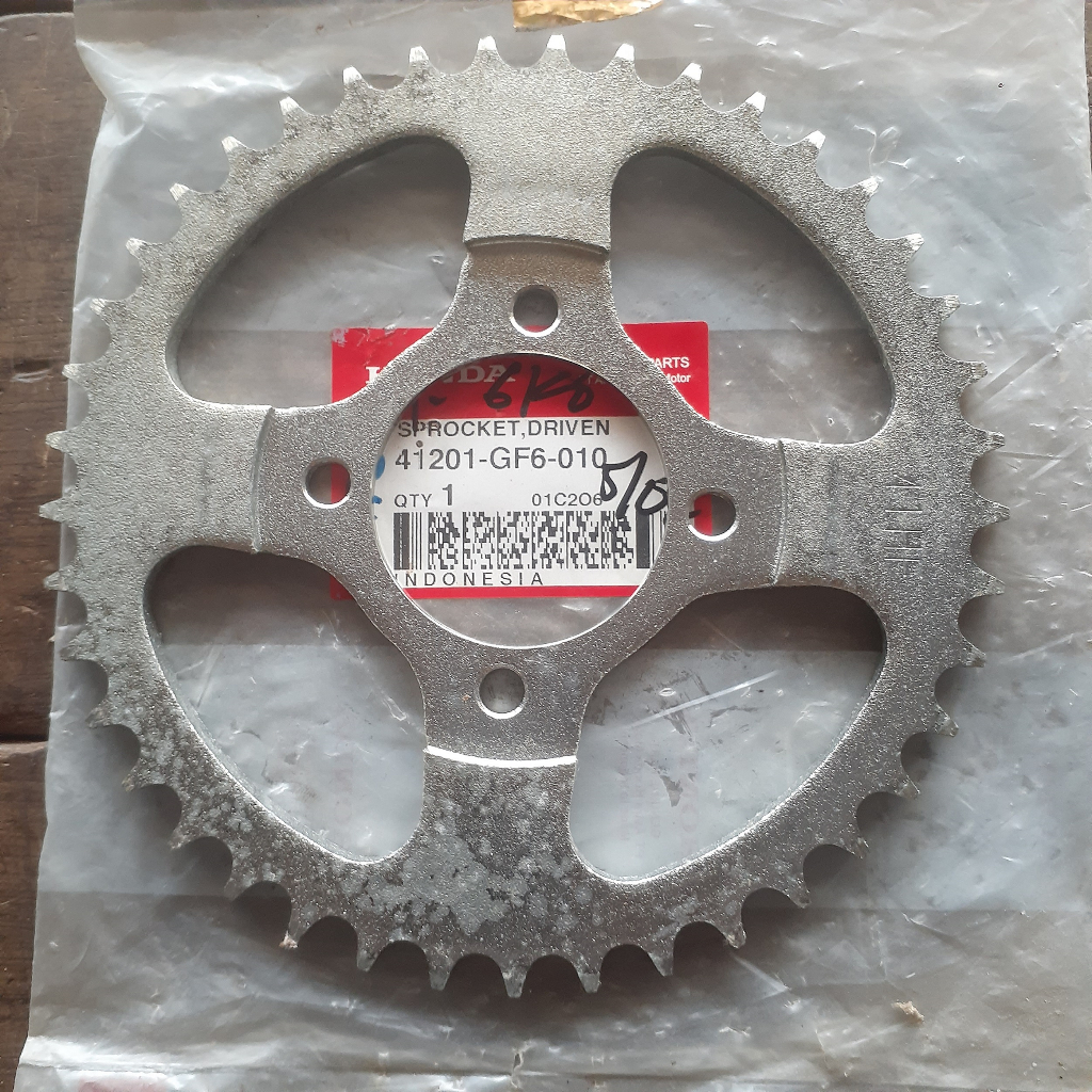 Gear Gir Roda Belakang Honda Win Win100 41201-GF6-010 100% Original Asli AHM.