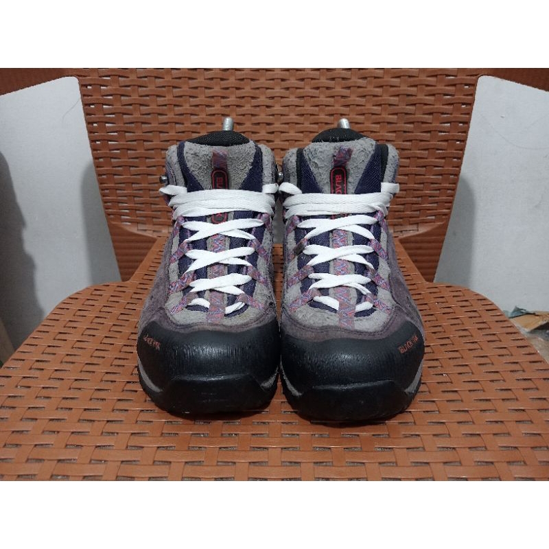 Sepatu Outdoor Blackyak Hiking Gunung 40
