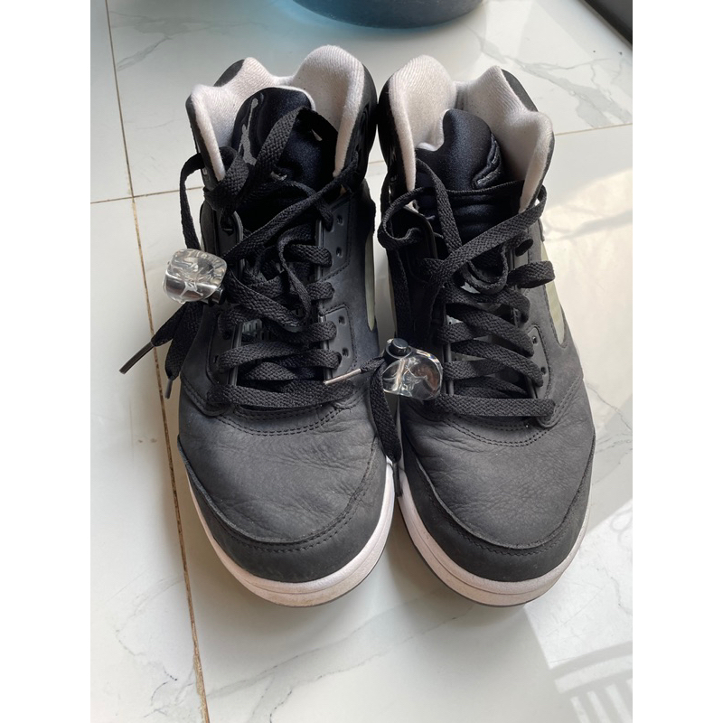 Preloved Air Jordan 5 black and white