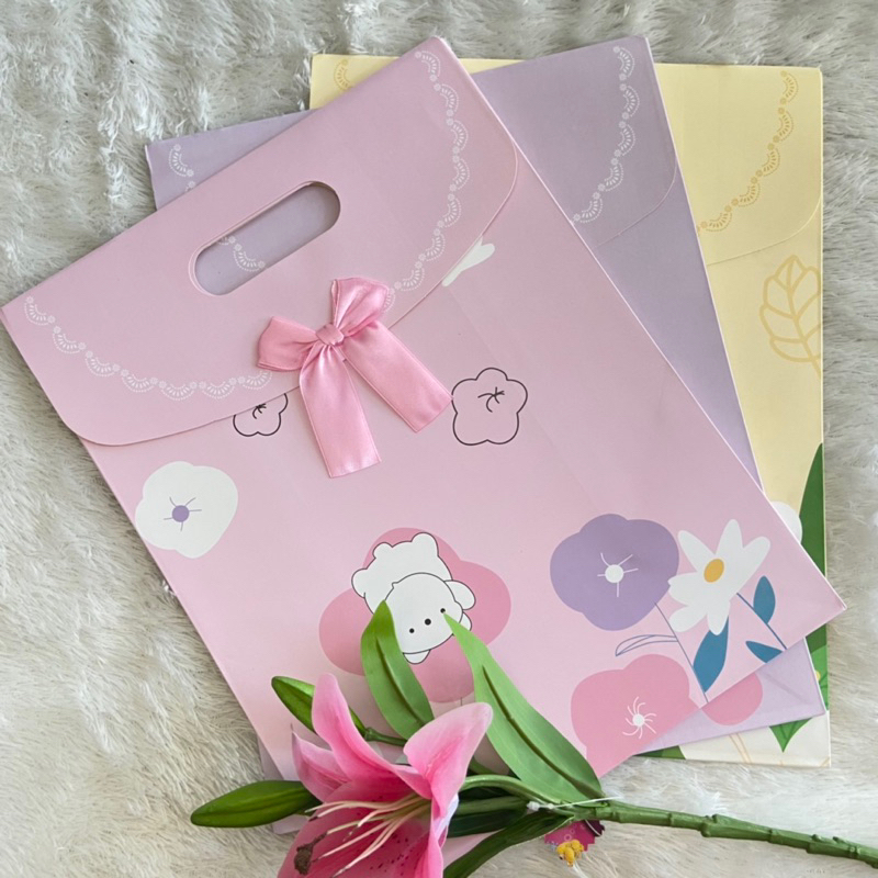 

PAPER BAG KADO 28*38 cm
