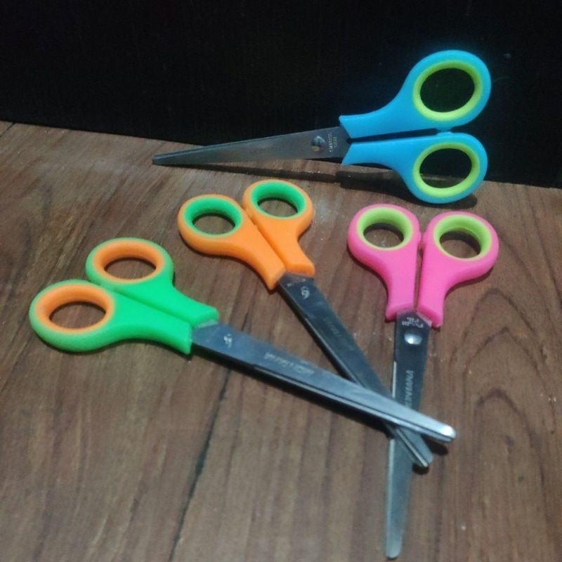 

3pcs Gunting montana stw 560 (L)6