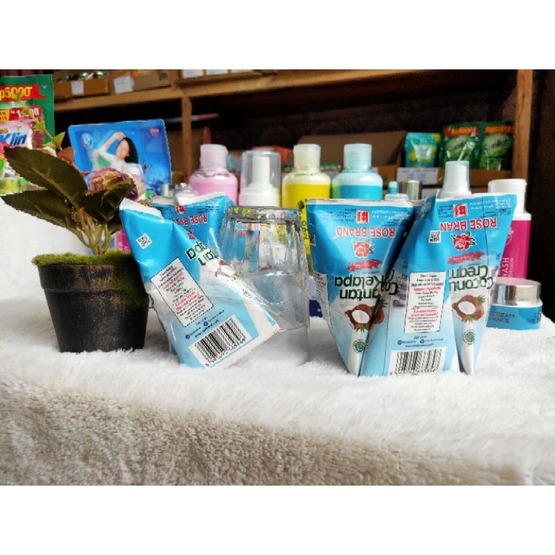 

2 paket santan Rose brand free gelas