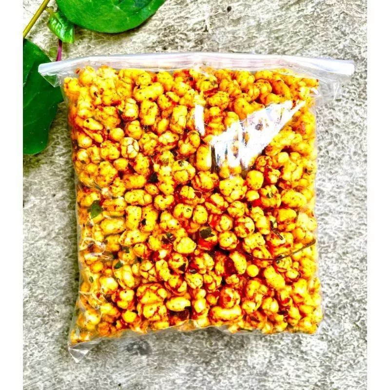 

cemilan pedas pilus cikur/tiktak kencur pedas daun jeruk isi 1KG