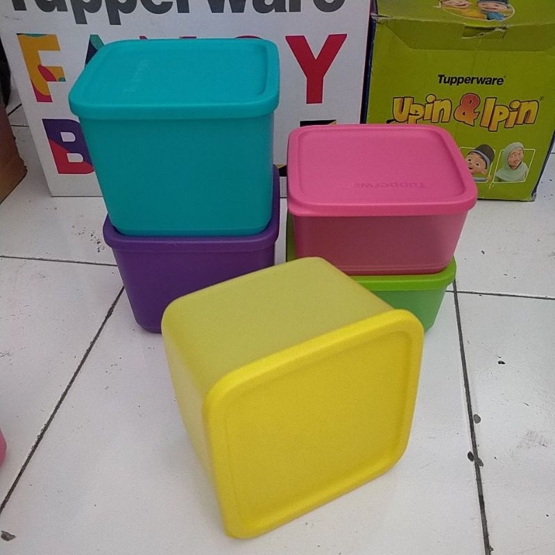 Medium Tropical Fiesta Tupperware