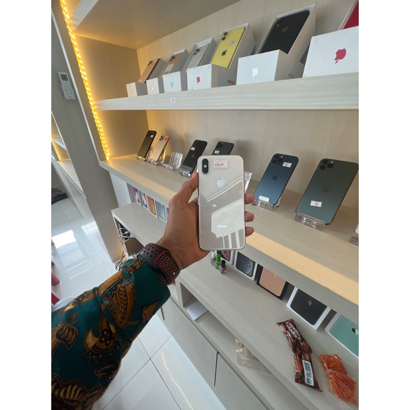 iPhone x 64gb fullset ibox