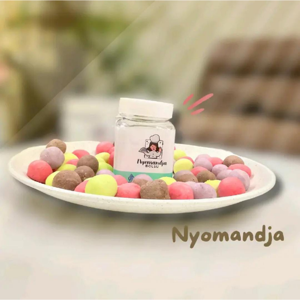 

Bolsu Nyomandja (200gr) Rainbow / matcha / cokelat - Bolu Susu