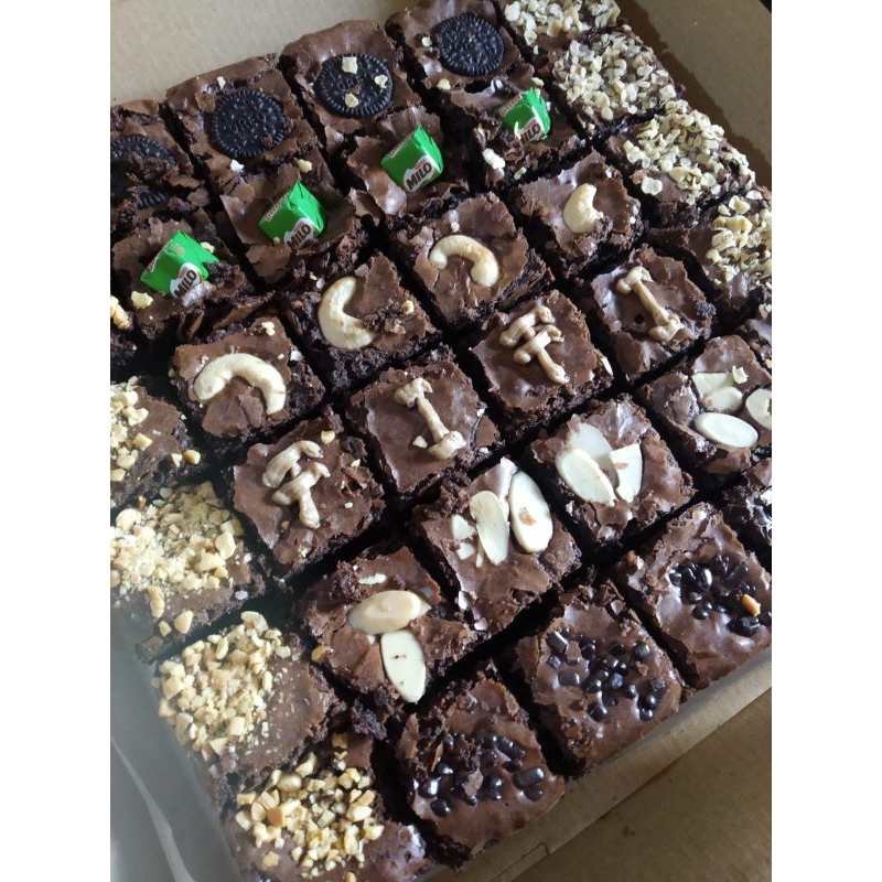 

BROWNIES (BOX)