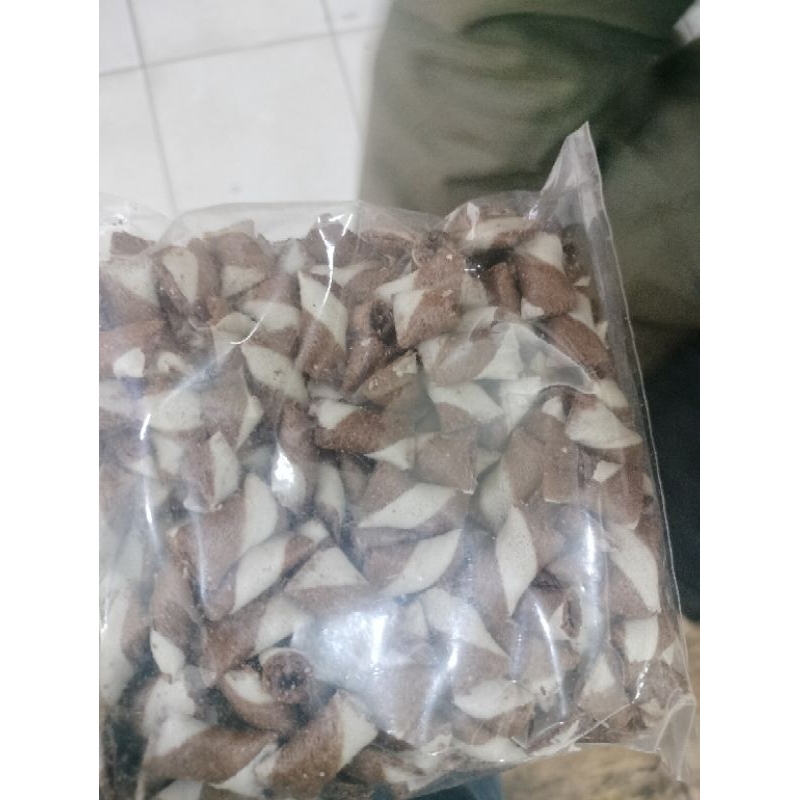 

Astor bantal