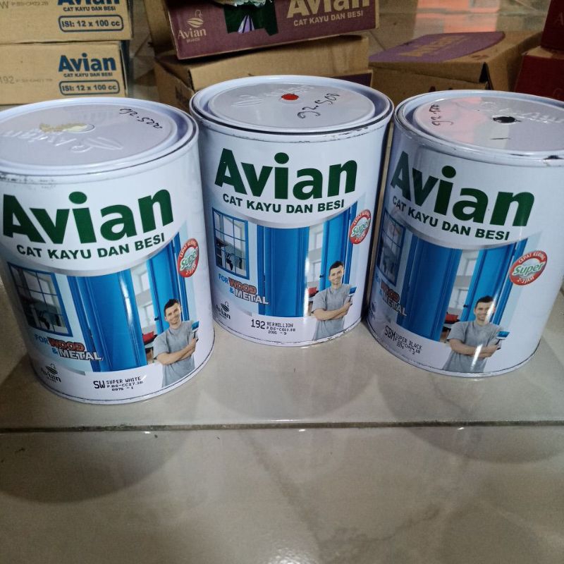CAT BESI DAN KAYU AVIAN 0.9 L