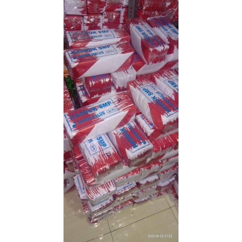 

KACU Pramuka SMP/ Hasduk Pramuka SMP (20)pcs