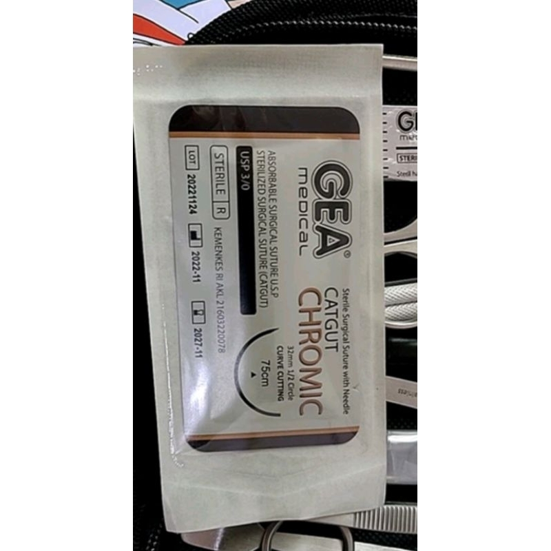 benang + jarum chromic 3/0 gea