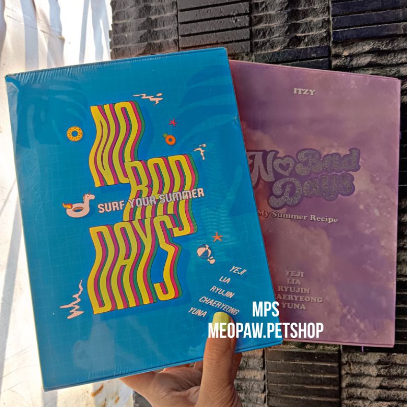 [SEALED] ITZY Limited Monthly Kit : No Bad Days - MY SUMMER RECIPE (August) & SURF YOUR SUMMER (July